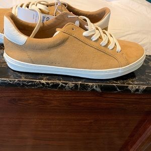 Old Navy Cushioned Insole Sneakers